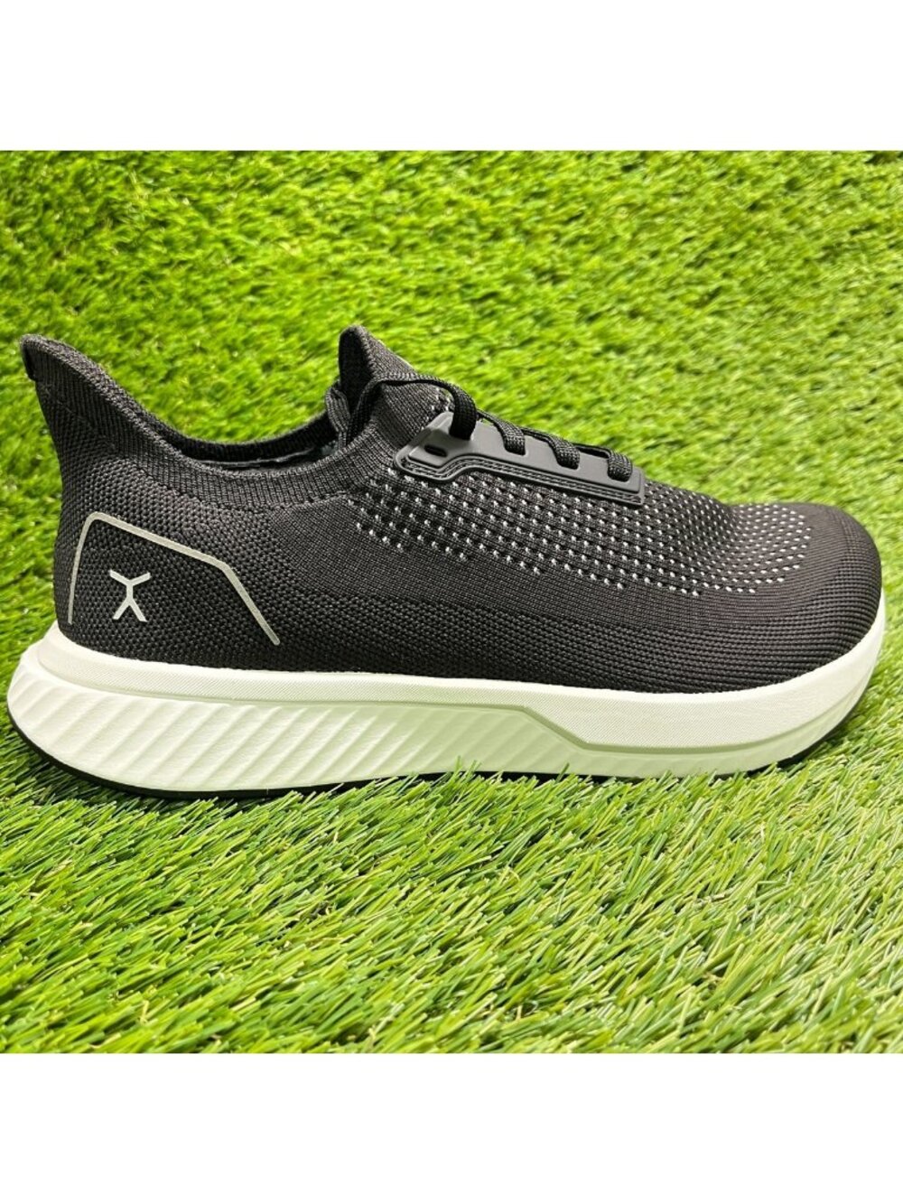 Flux Adapt Runner Black Mens Size 8 Womens 9.5 Athletic Knit Shoes Sneakers